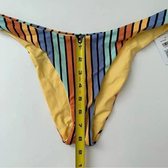 Hurley Bombay Reversible‎ Swim Bottom Size Large - Picture 7 of 8